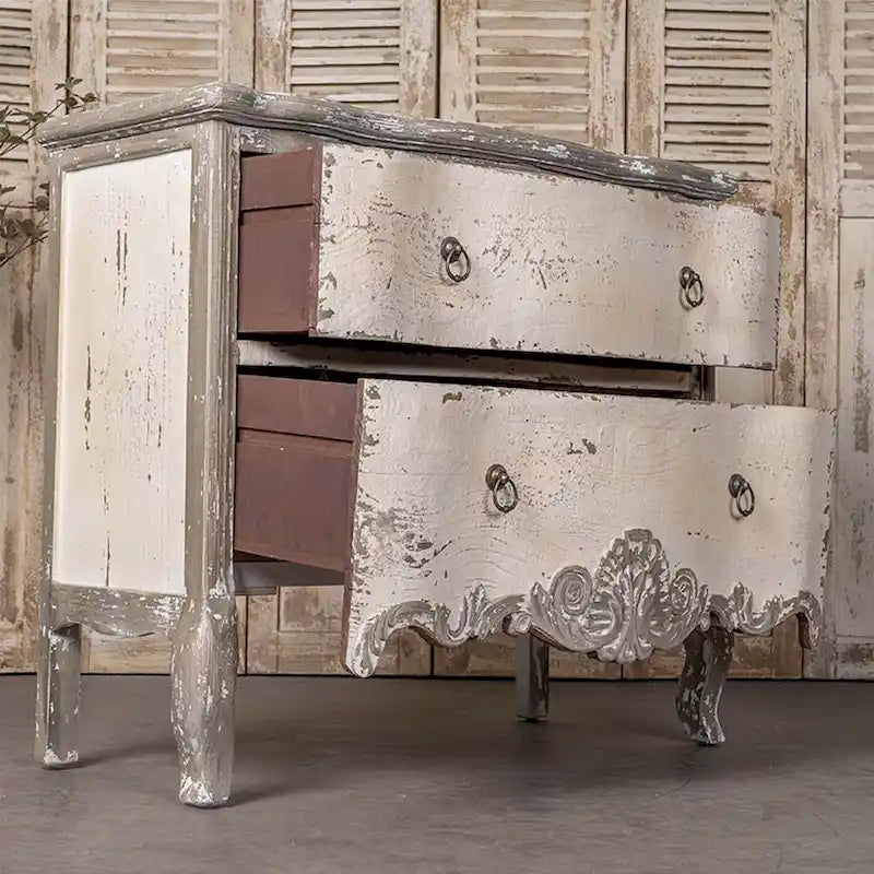 Meuble de rangement vintage en bois avec finition antique et étagères réglables