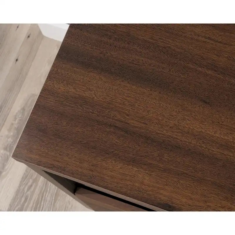 Petit buffet en bois compact avec portes de rangement et étagères